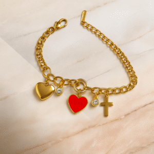 Stylish Red Heart Charm Bracelet
