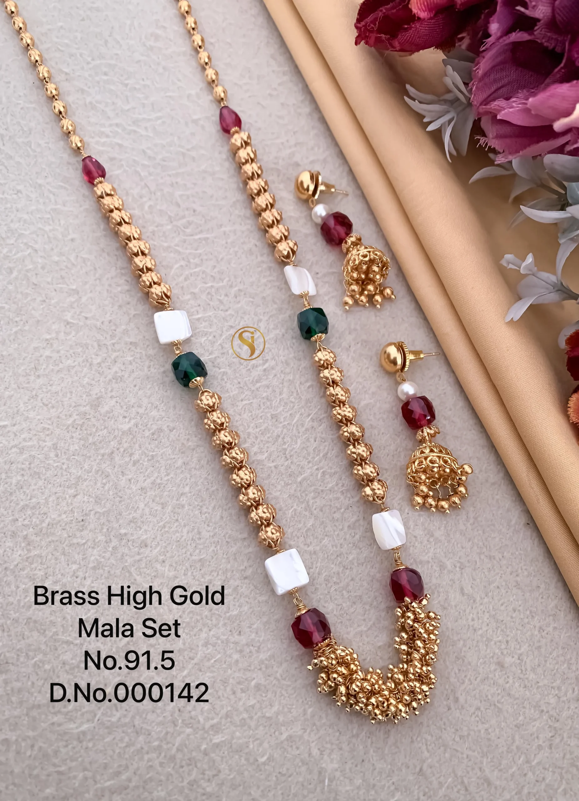 Statement gold mala set with pearl and ruby green beads