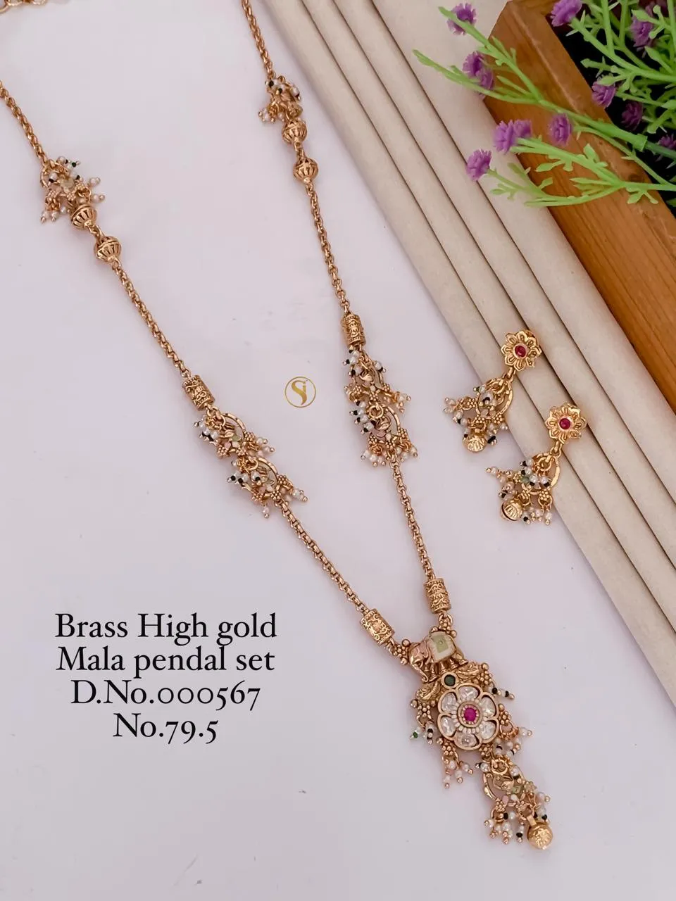 Modern geometric designer pendant earring set